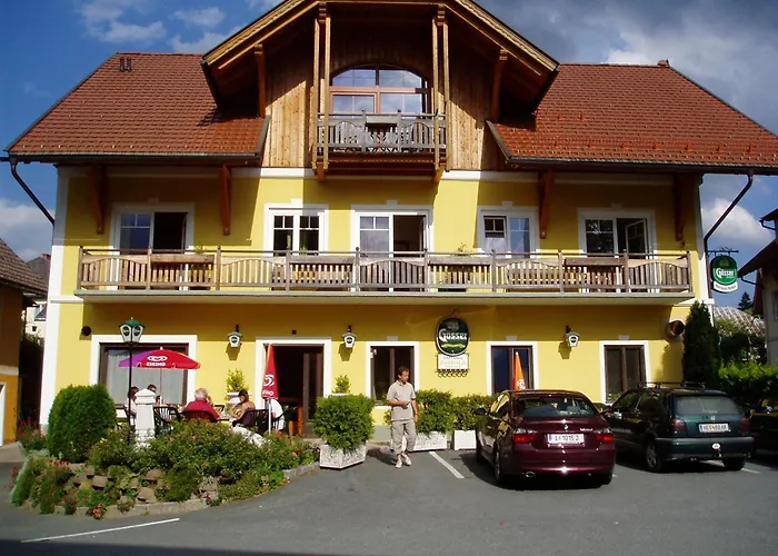Gasthaus Zum Fuchs - Familie Andrae Hermagor-Pressegger See photo